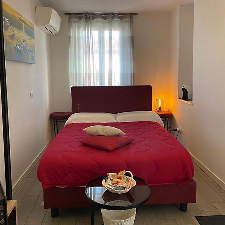Dimora Di Charme Peschiera Del Garda Lejlighed Eksteriør billede