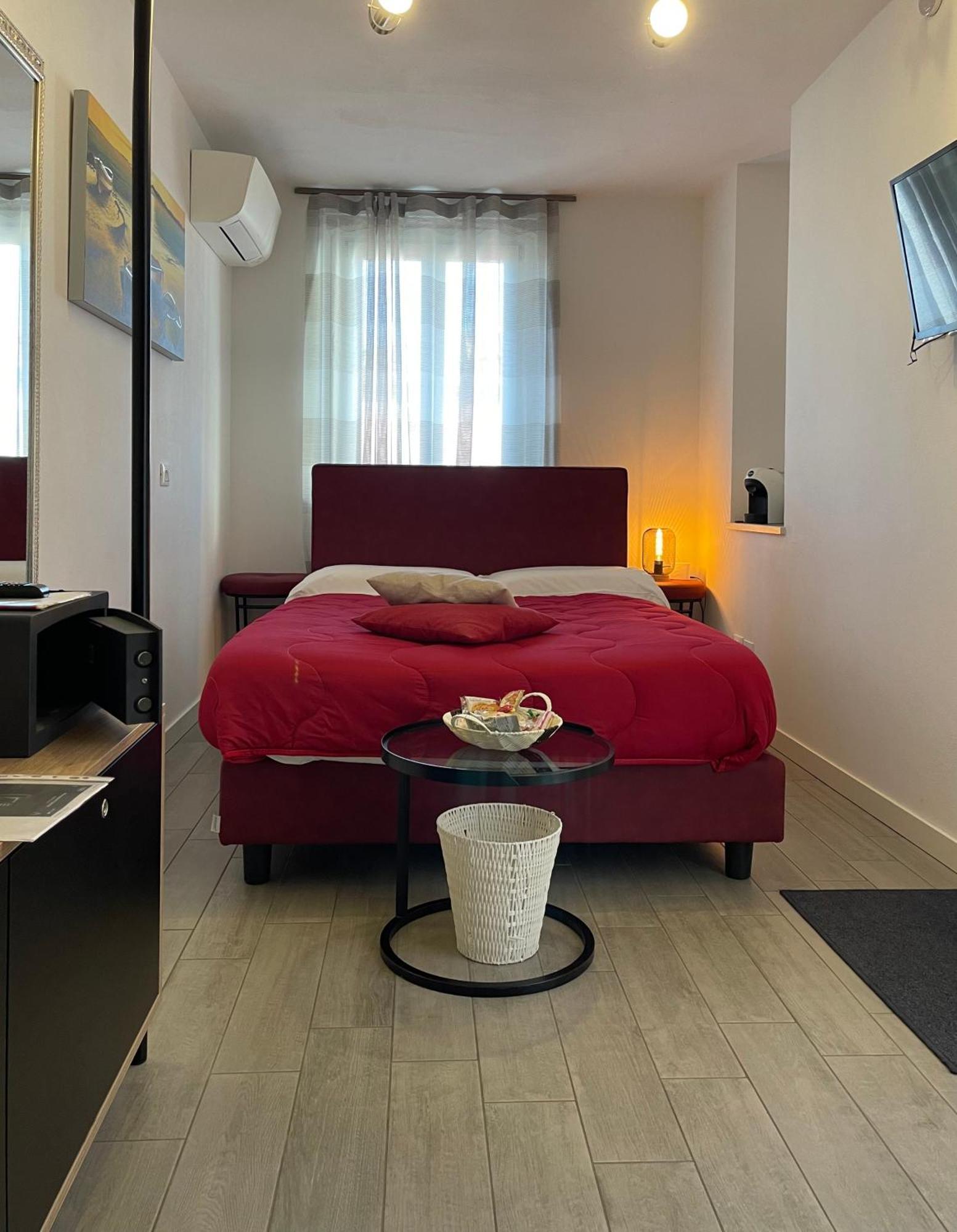 Dimora Di Charme Peschiera Del Garda Lejlighed Eksteriør billede